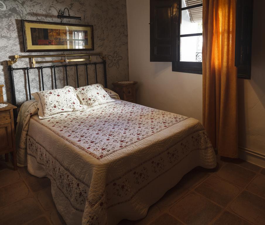 La Casa Del Tio Venancio Caracenilla Room photo