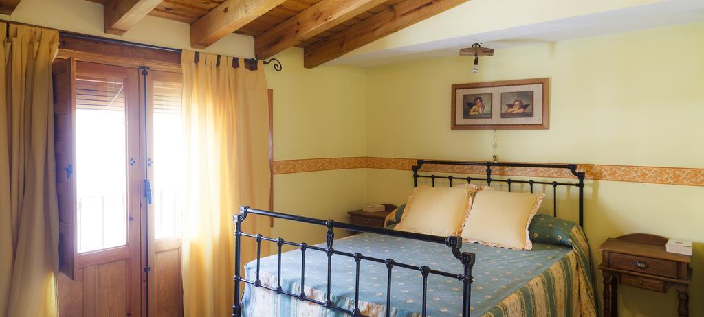 La Casa Del Tio Venancio Caracenilla Room photo